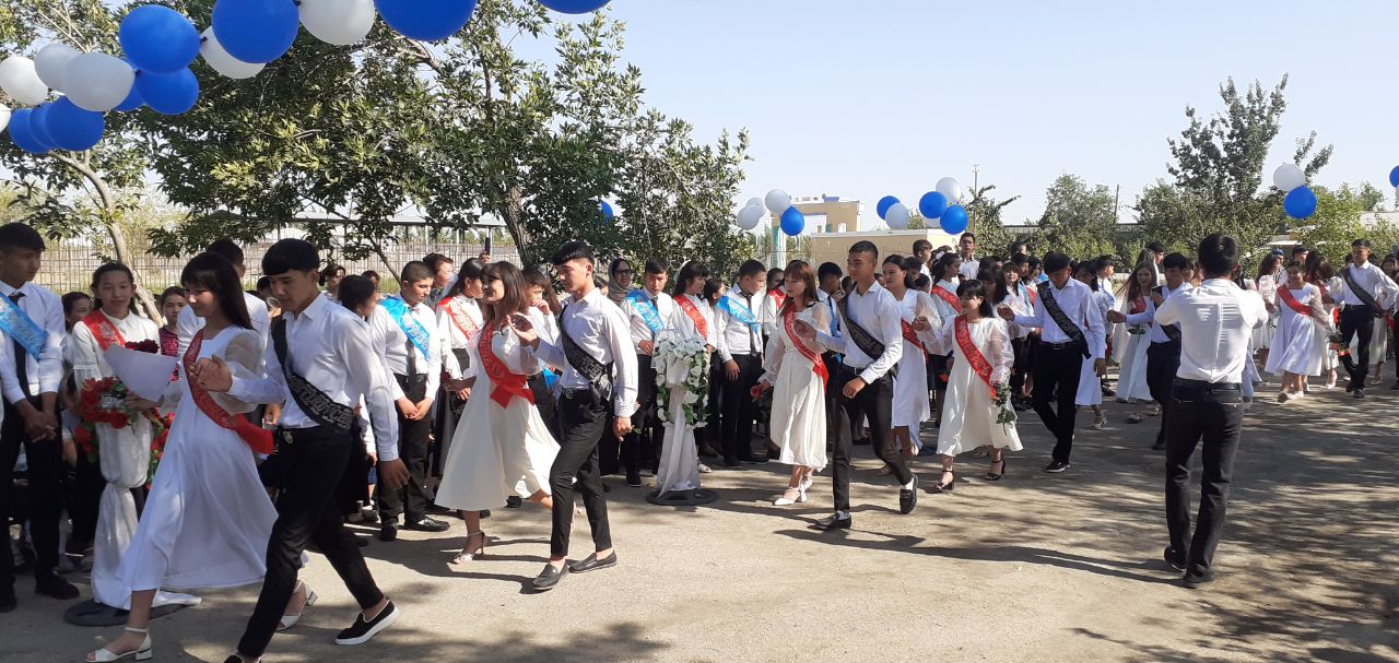 65-SONLI MAKTABDA “SOʻNGGI QOʻNGʻIROQ” TADBIRI OʻTKAZILDI