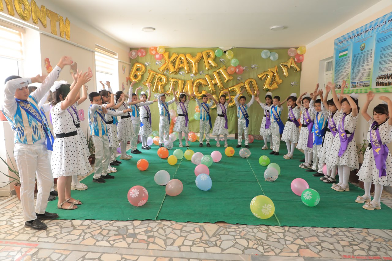 56-SONLI MAKTABDA “XAYR, BIRINChI USTOZIM!” TADBIRI OʻTKAZIL