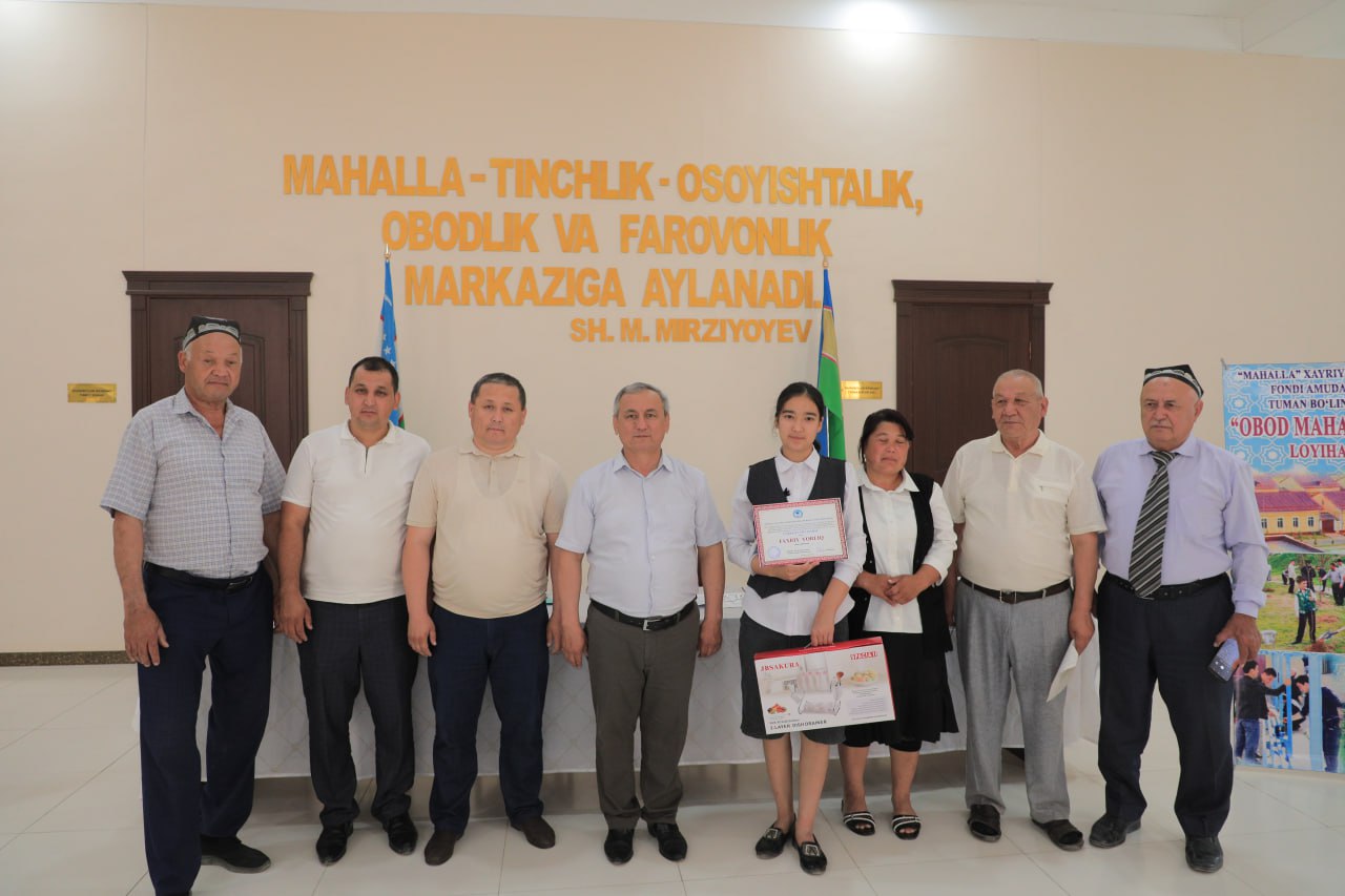 Иншолар танлови ғолиблари тақдирланди