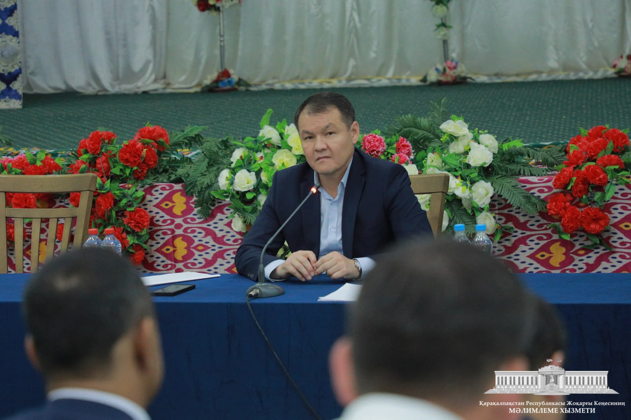 Joʻqorgʻi Kenges Raisi qilichboylik faollar bilan uchrashdi