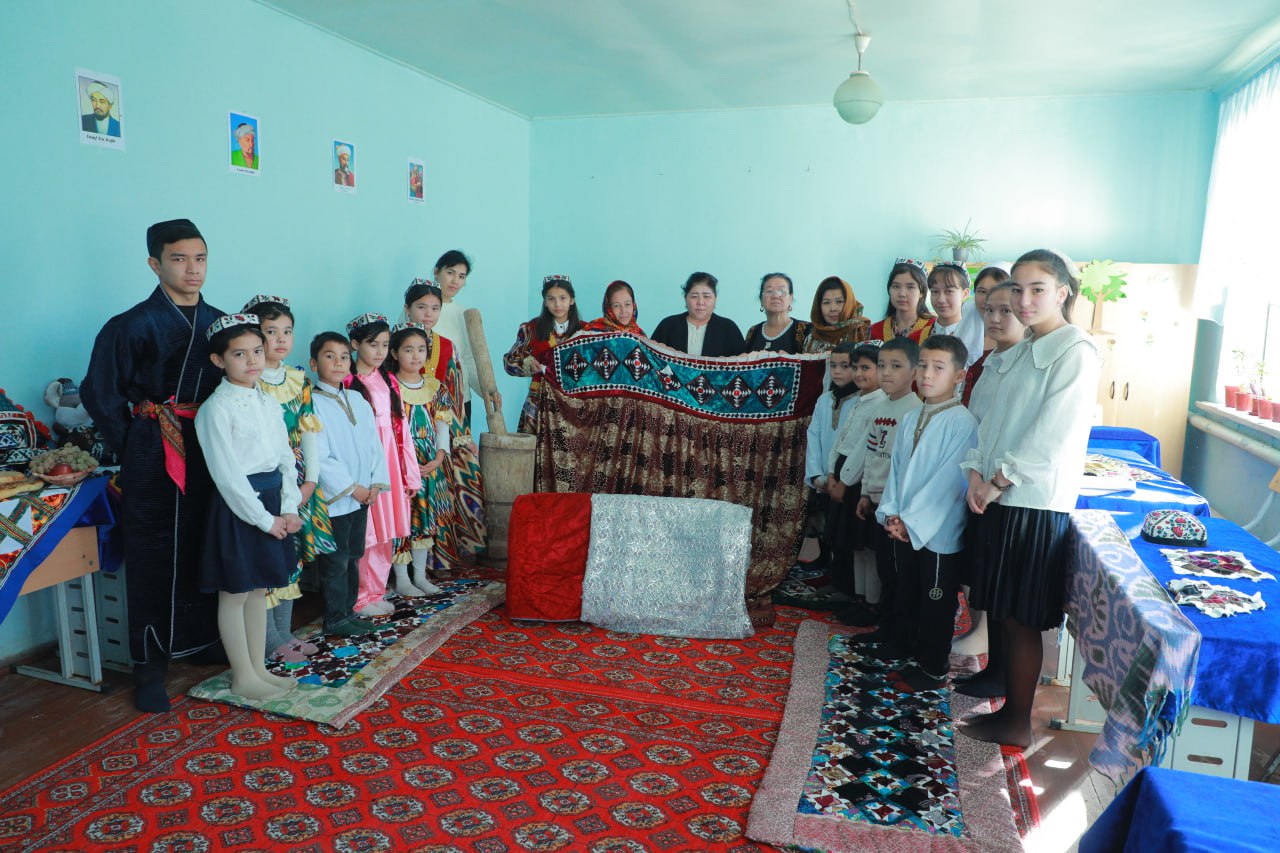 31-sonli maktabda “Milliyligim – gʻururim” deb nomlangan koʻ