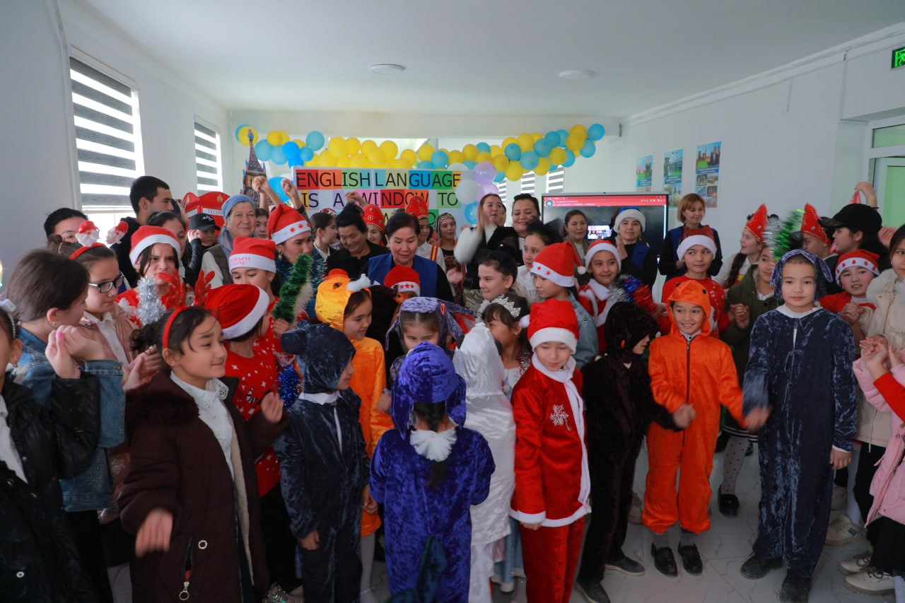 1-SONLI MAKTABDA “ASSALOM, YaNGI YIL!” DEB NOMLANGAN BAYRAM 