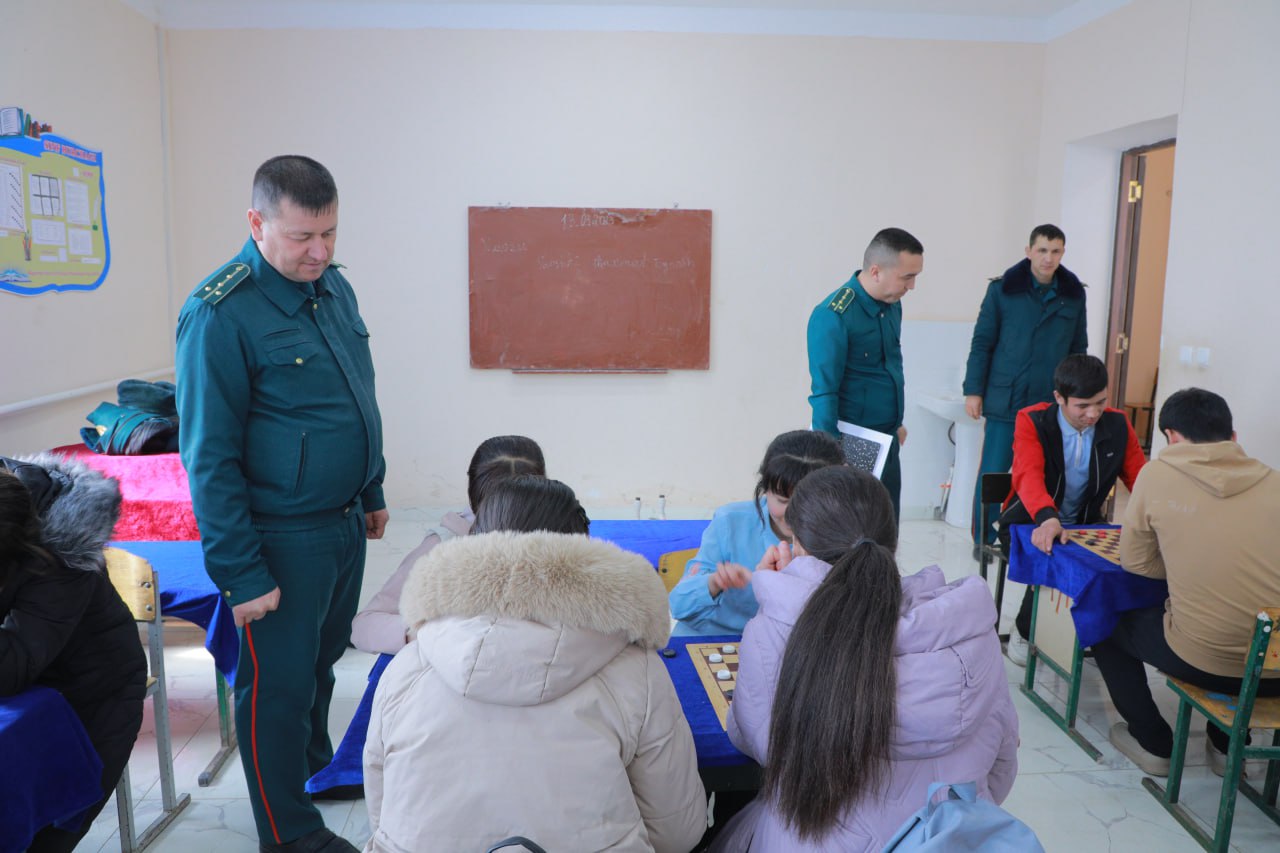 QORAQALPOGʻISTON RESPUBLIKASI MIGRATsIYa VA FUQAROLIKNI RASMIYLAShTIRISh BOShQARMASI BOShLIGʻI Sh.TOʻRAYeV JUMUROVULLIK YoShLAR BILAN UChRAShDI