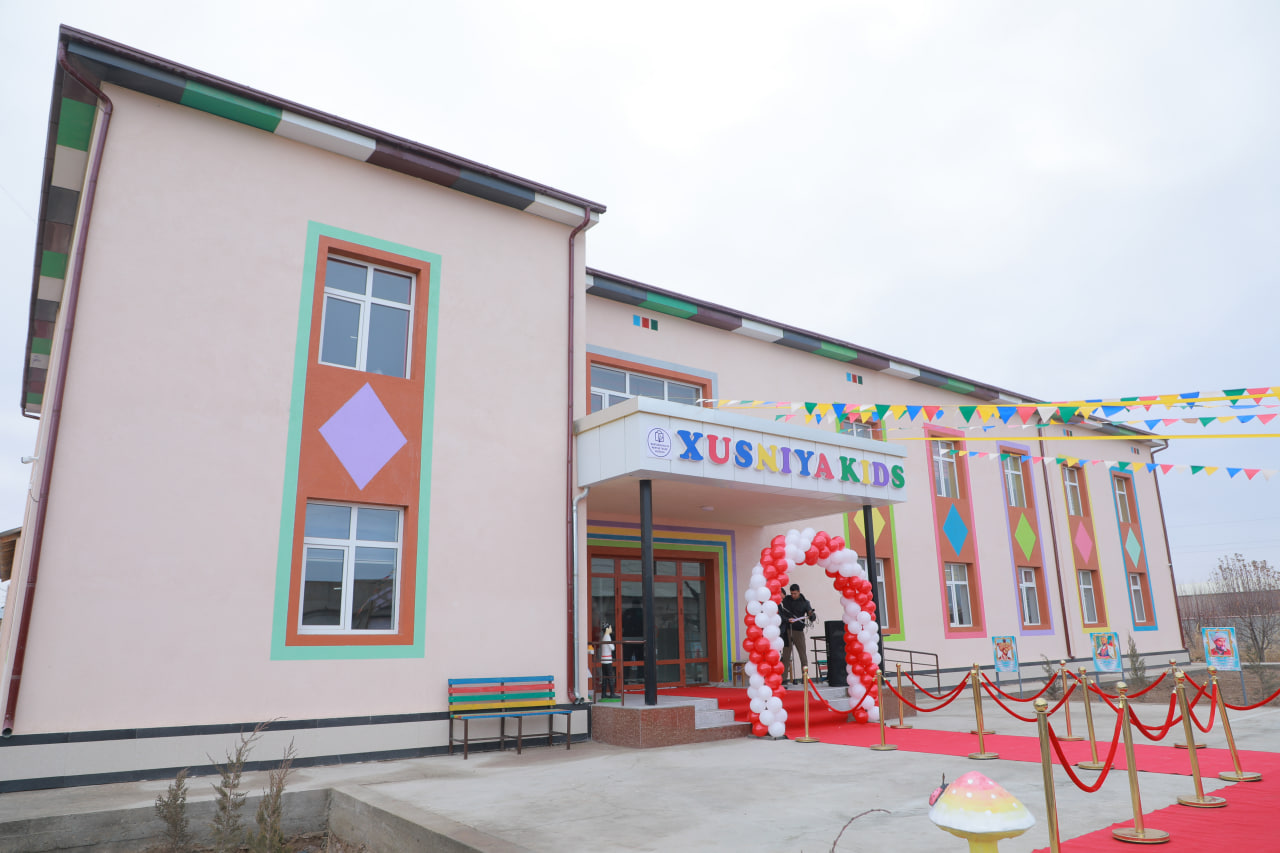 OYBEK NOMLI MAHALLADA “XUSNIYA KIDS” NODAVLAT MAKTABGAChA TA
