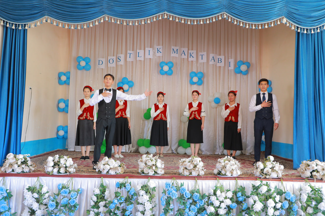 40-sonli maktabda “Doʻstlik maktablari” nomli festival oʻtka