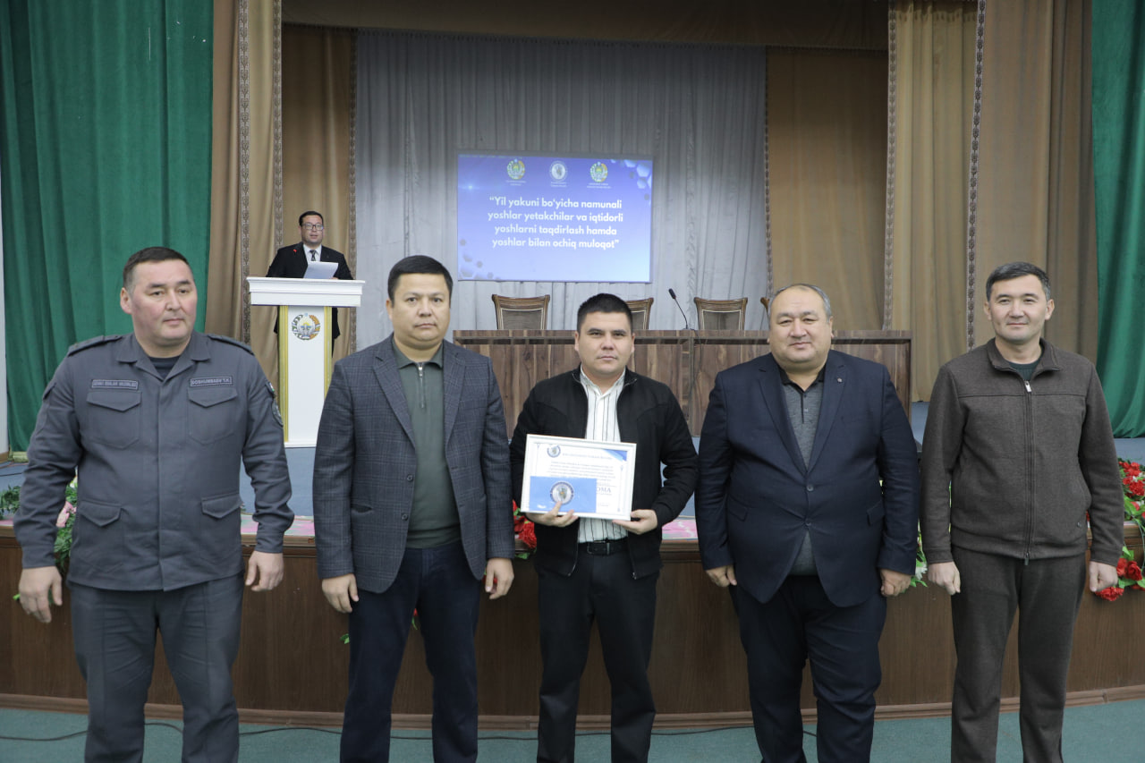Туман ҳокими ёшлар билан очиқ мулоқот ўтказди