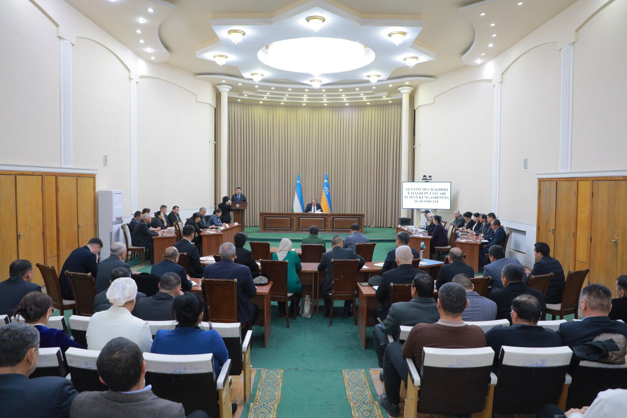 Халқ депутатлари Амударё туман Кенгашининг 16-сессияси тўғри