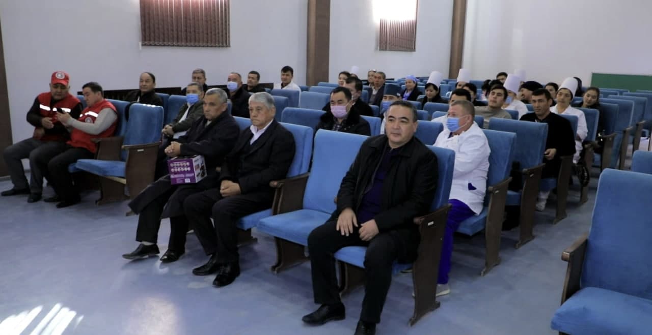 Amudaryo tumanida tibbiyot xodimlari kuni keng nishonlandi