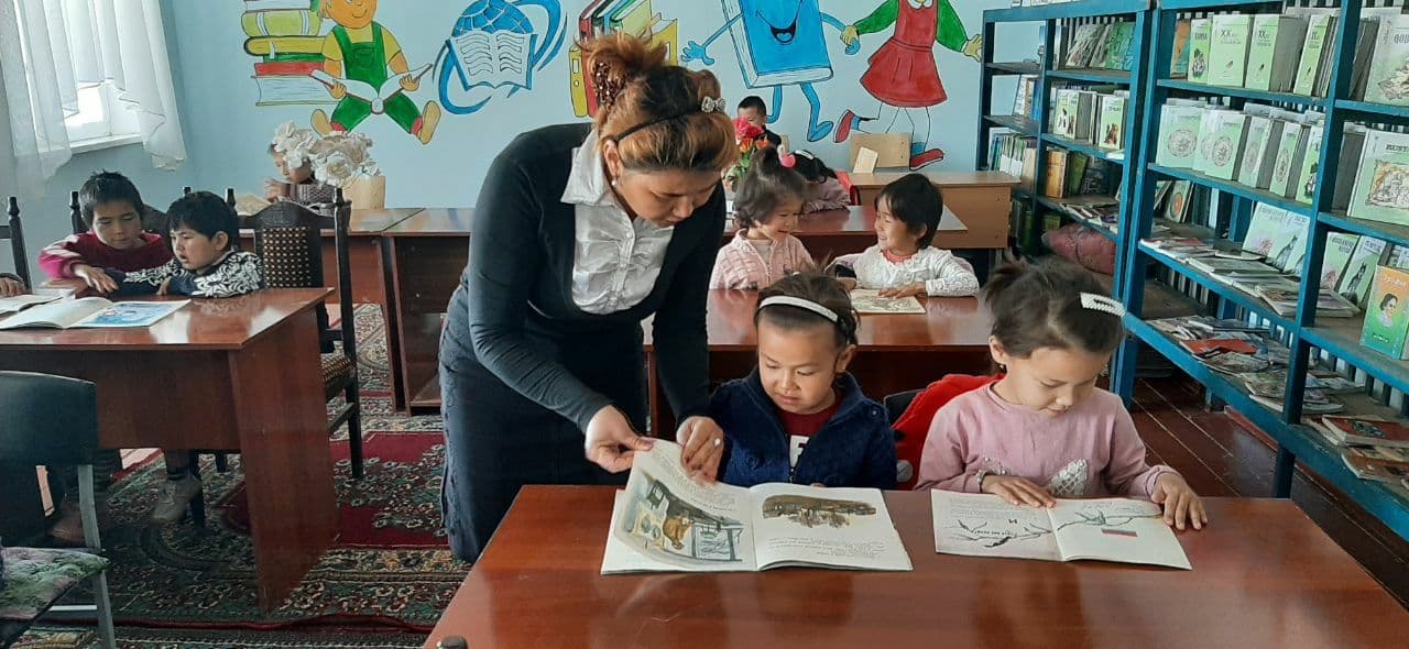 3-sonli maktab kutubxonasida kitobxonlik targʻibotiga bagʻis