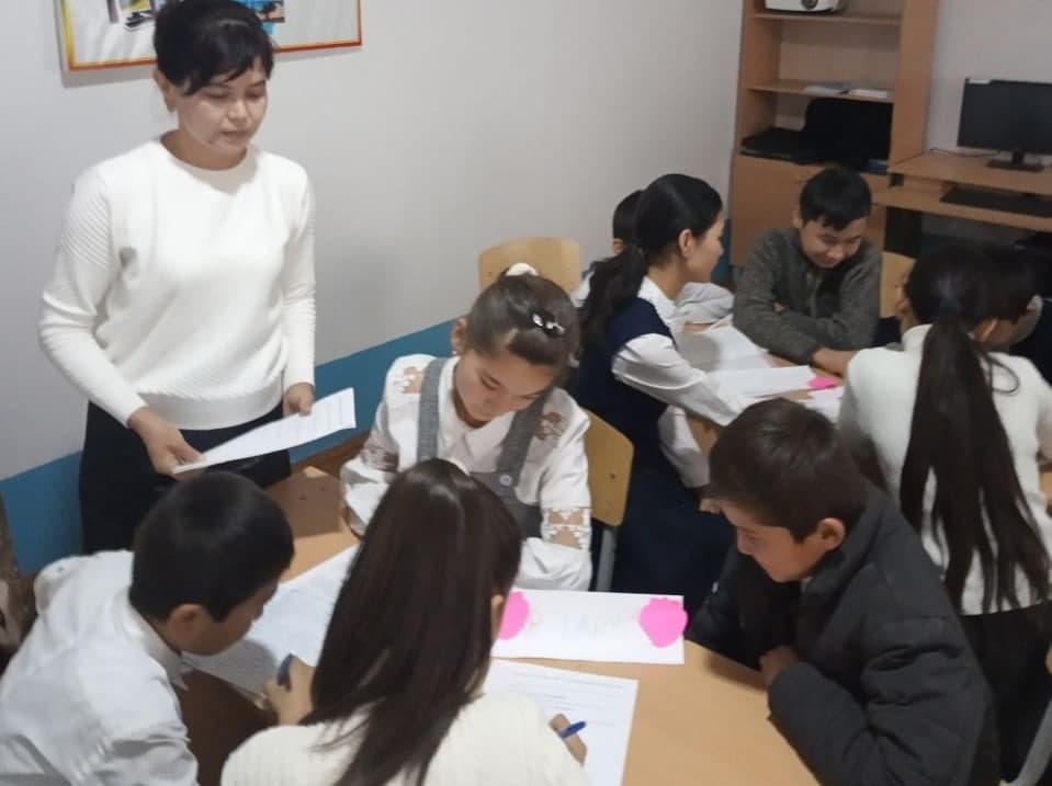 65-SONLI MAKTABDA ERKIN VOHIDOV XOTIRASIGA BAGʻIShLAB OChIQ 