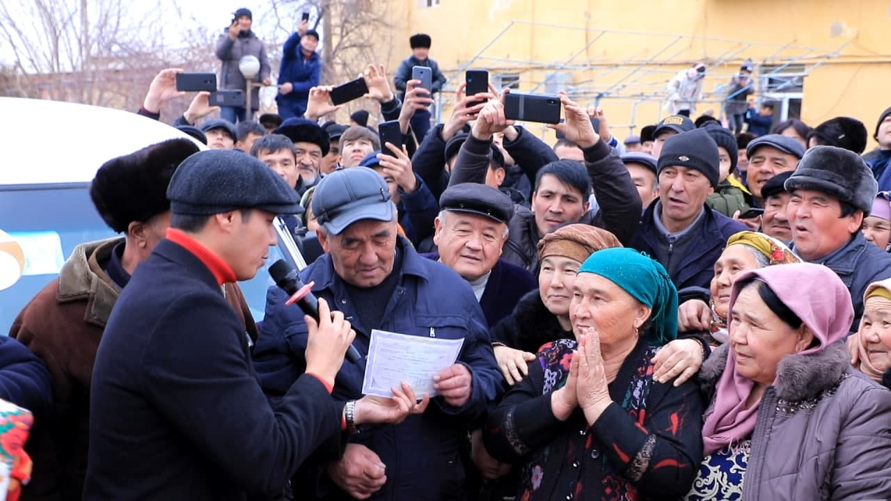 “ОМАД ШОУ”ДА ОМАДИ КЕЛГАН ОТАХОНГА “ДАМАС” АВТОМАШИНАСИ ТОПШИРИЛДИ