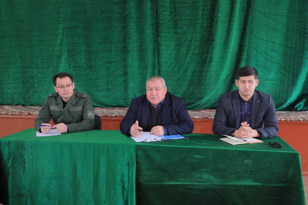 ПРОКУРОР ВА ЁШЛАР УЧРАШУВИ ДАВОМ ЭТМОҚДА