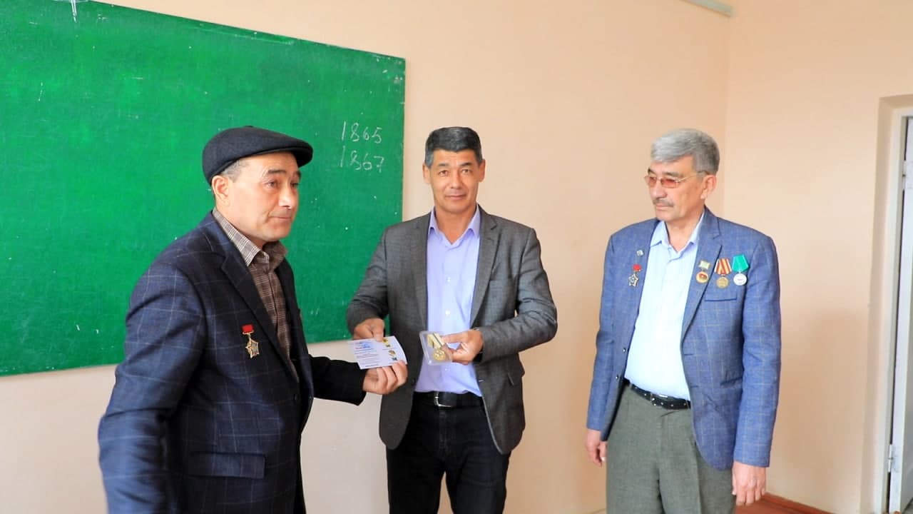 БАЙНАЛМИЛАЛ ЖАНГЧИЛАР ВА ТАЪЛИМ ФАХРИЙСИ ТАҚДИРЛАНДИ