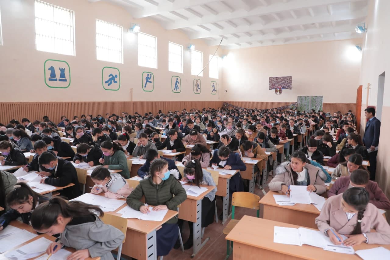 «XORIJIY TILLARNI OʻQITISh BOʻYIChA ENG YaXShI MAKTAB» TANLO