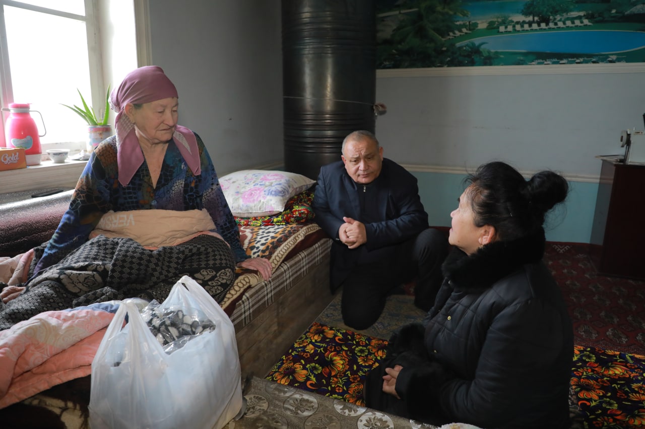 ДЕПУТАТ БИЛАН УЧРАШУВДА КЎПЛАБ МУАММОЛАР ЎЗ ЕЧИМИНИ ТОПМОҚДА