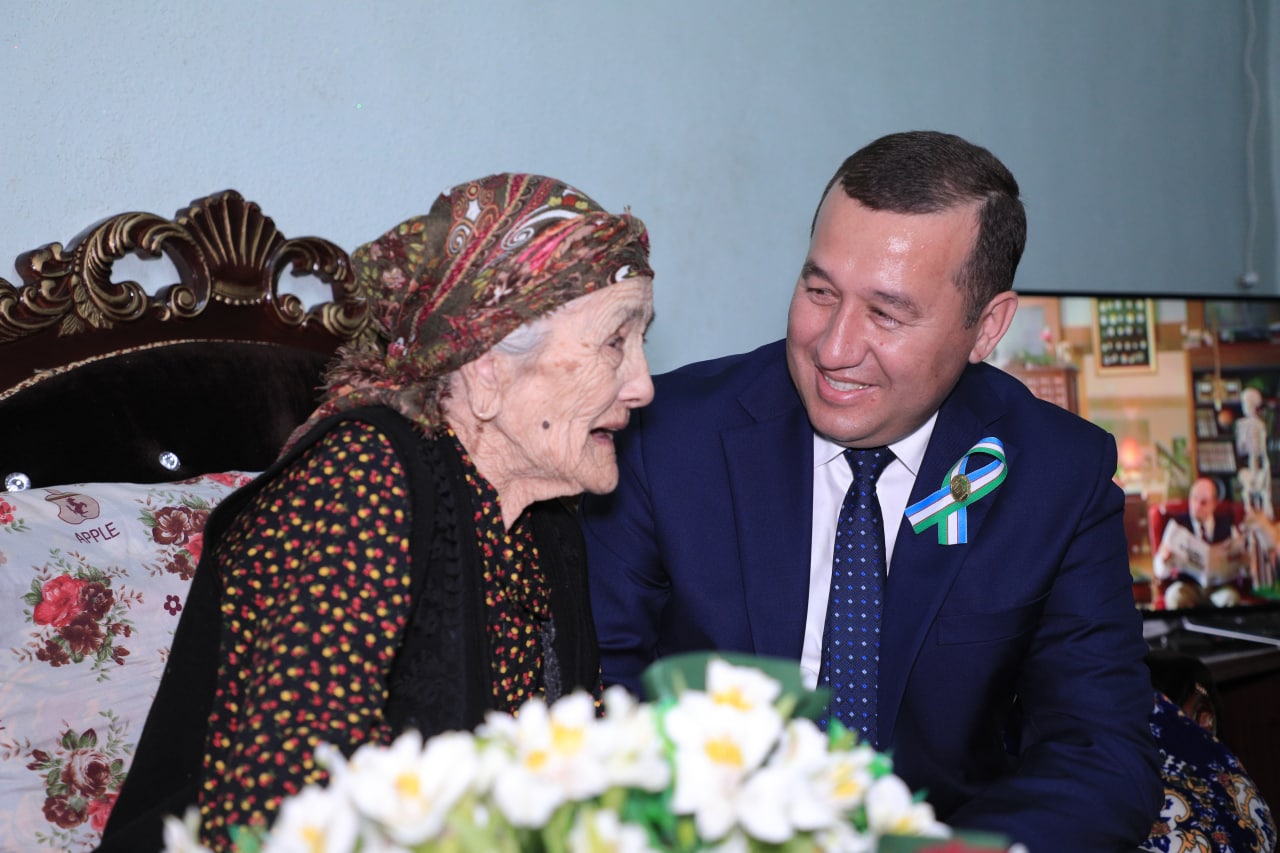 XOTIRA VA QADRLASh KUNIDA AMUDARYoLIK MEHNAT FRONTI FAXRIYLA