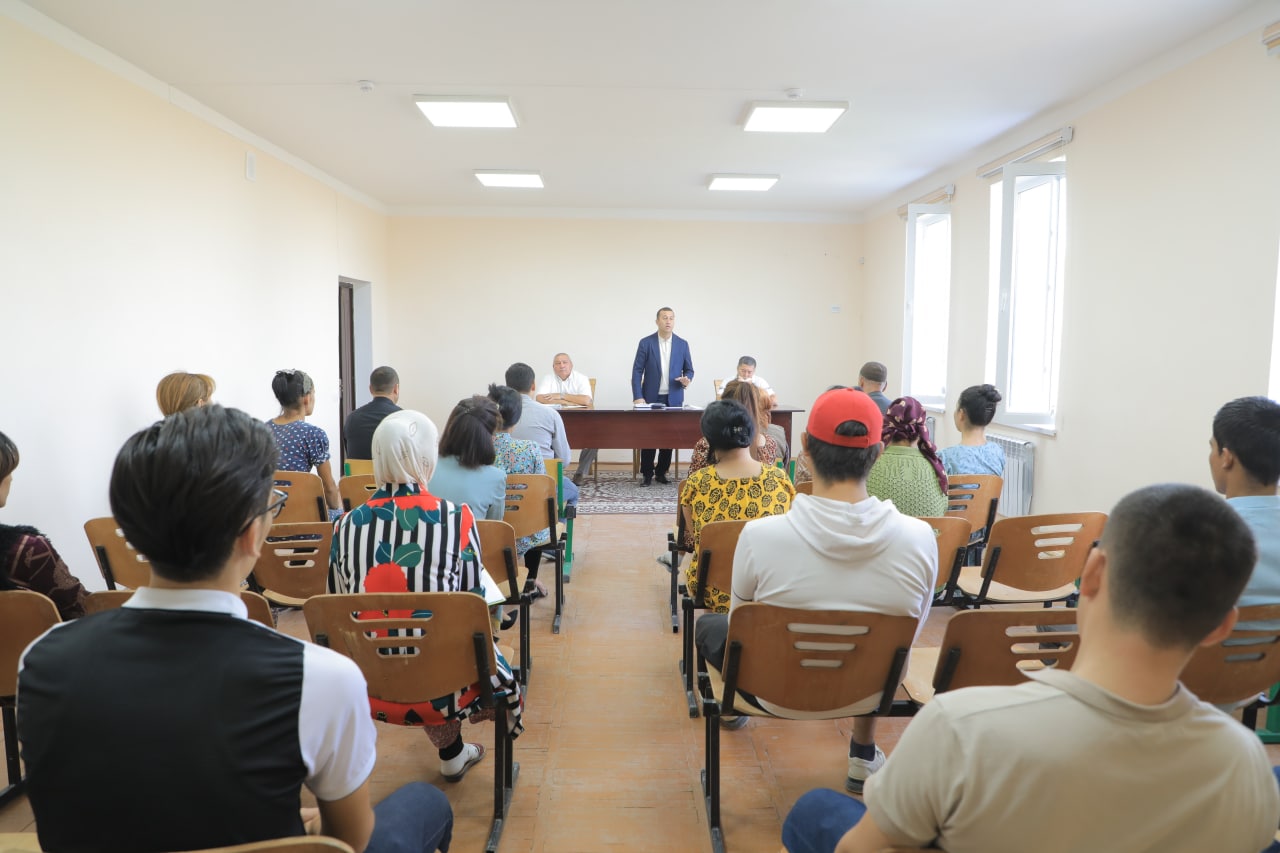 Tuman hokimining yoshlar bilan navbatdagi uchrashuvi boʻlib 
