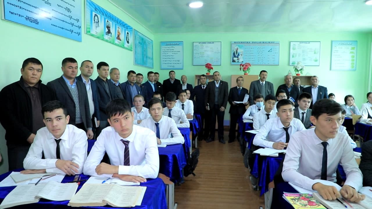 Variativ sinfidagi barcha bitiruvchilari yuz foiz talaba boʻ