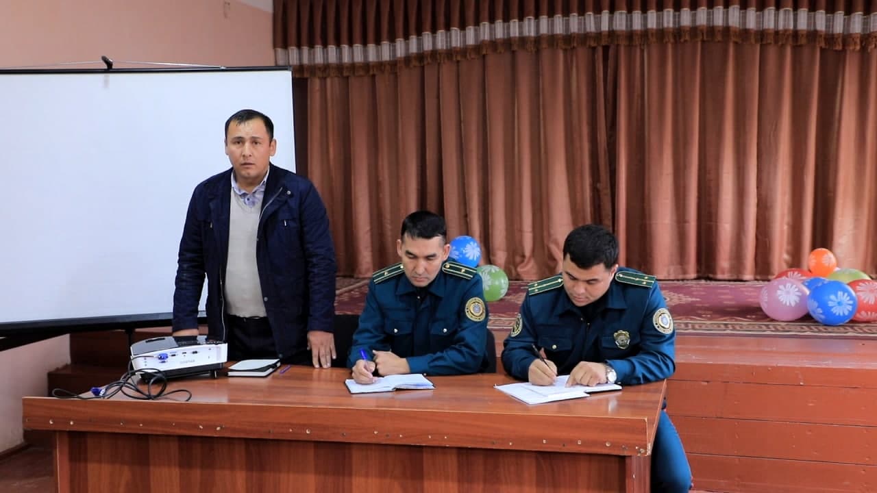 БОЛАЛАРНИ ЙЎЛ-ТРАНСПОРТ ҲОДИСАЛАРИДАН АСРАШ МАВЗУСИДА ТАДБИР
