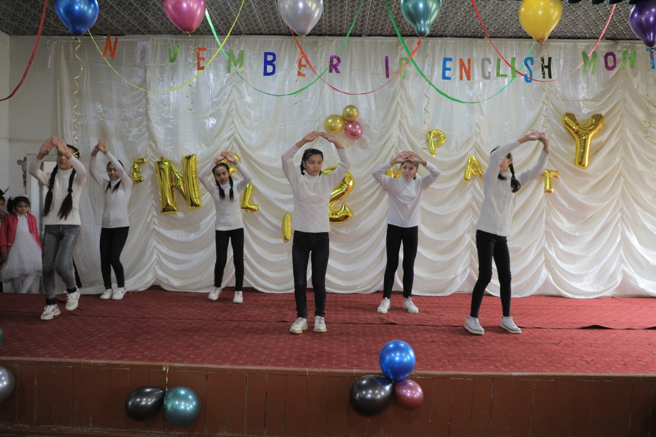 18-sonli maktabda “English party” deb nomlangan tadbir oʻtka