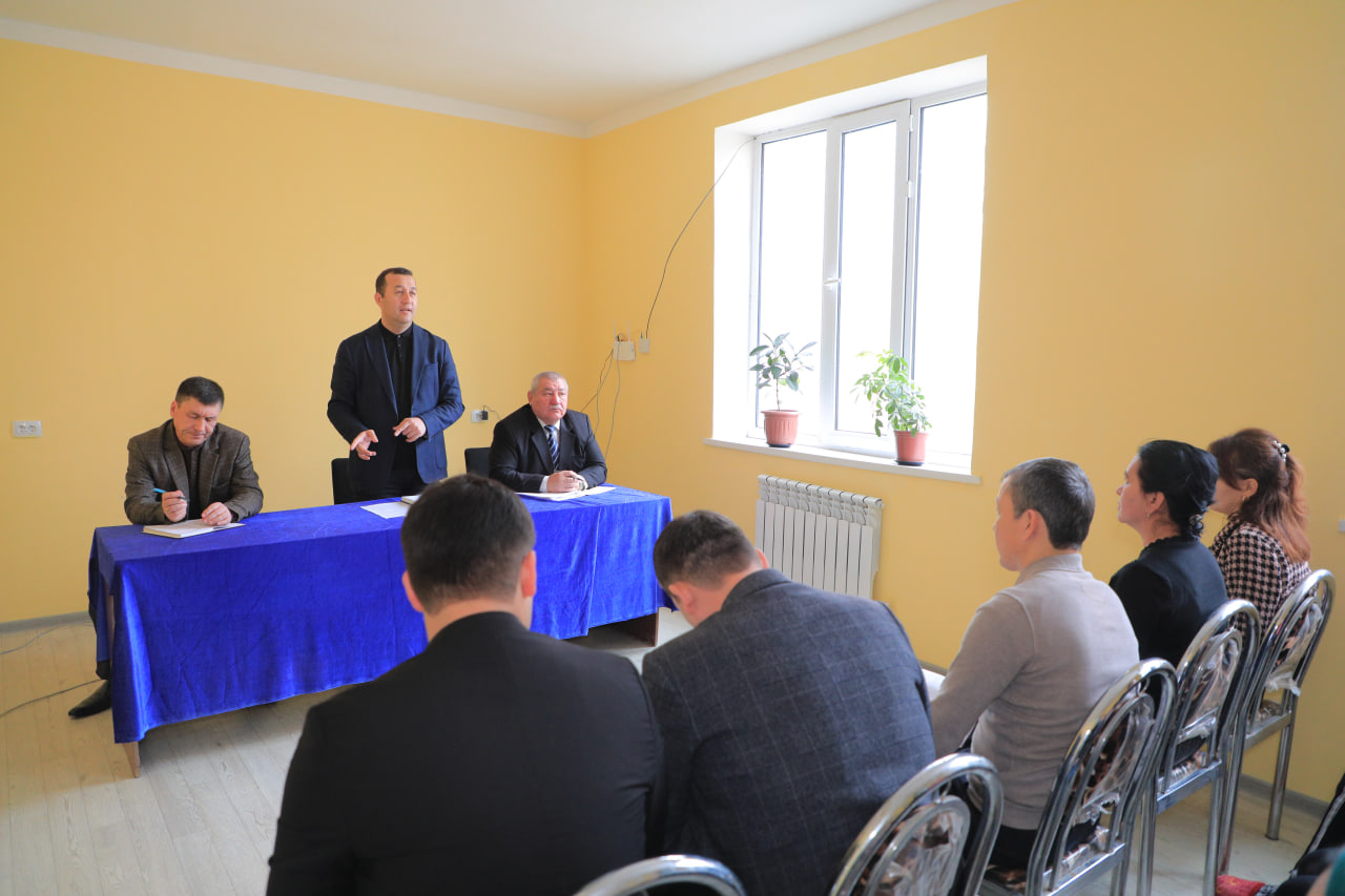 DARYoBOʻYI MAHALLASIDA HOKIM VA YoShLAR UChRAShUVI SAMIMIY M