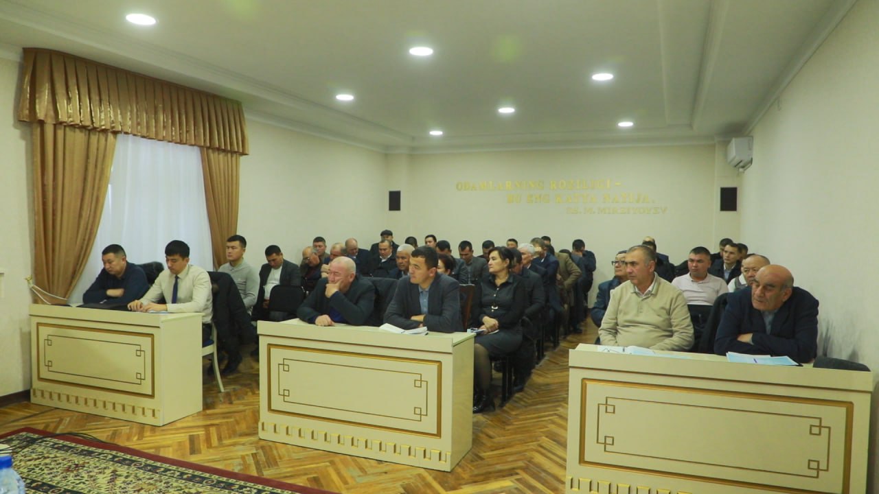 AGROSANOAT MAJMUI XODIMLARI KASABA UYuShMASI AʼZOLARI IShTIR