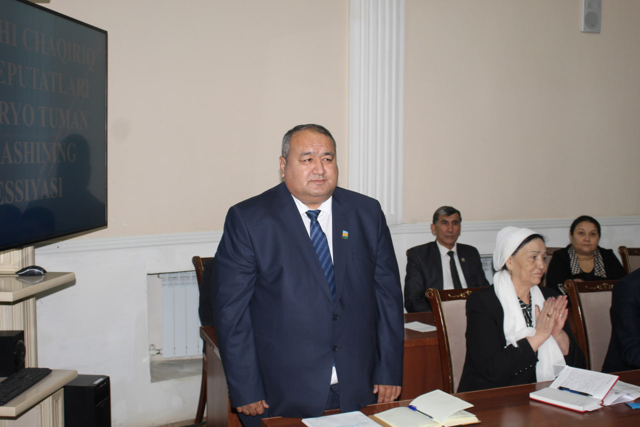 Халқ депутатлари туман Кенгашининг биринчи сессияси бўлиб ўт