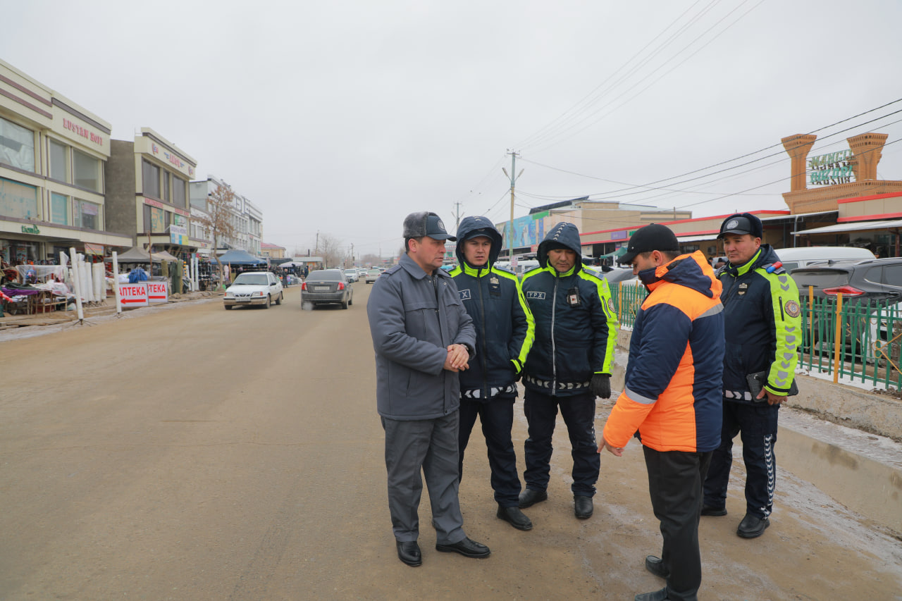 Манғит деҳқон бозори атрофида ҳаракат хавфсизлигини таъминлаш чоралари кўрилмоқда