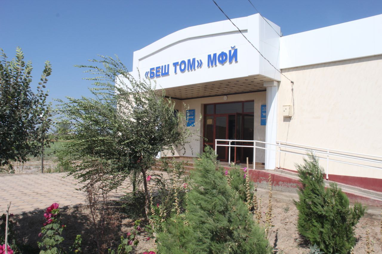 Beshtom mahallasi yoshlari bilan tuman hokimining navbatdagi