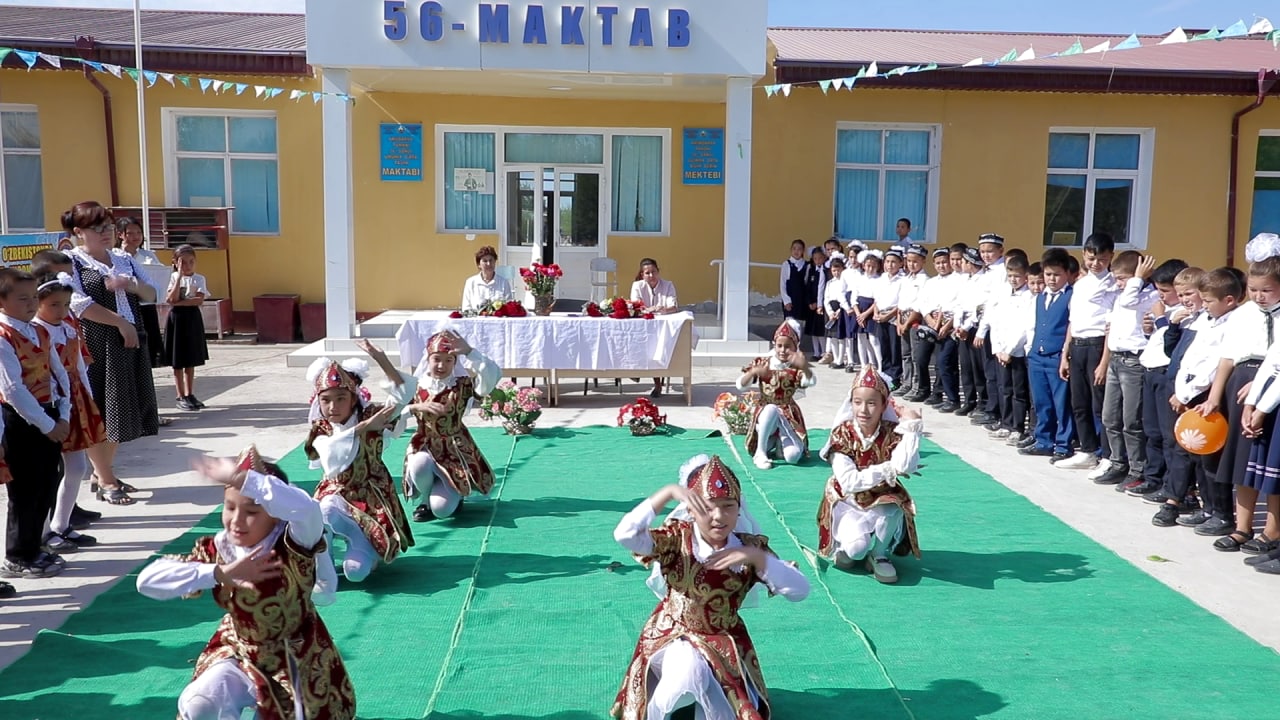 56-sonli maktabda Oʻqituvchi va murabbiylar kuni bayrami ken