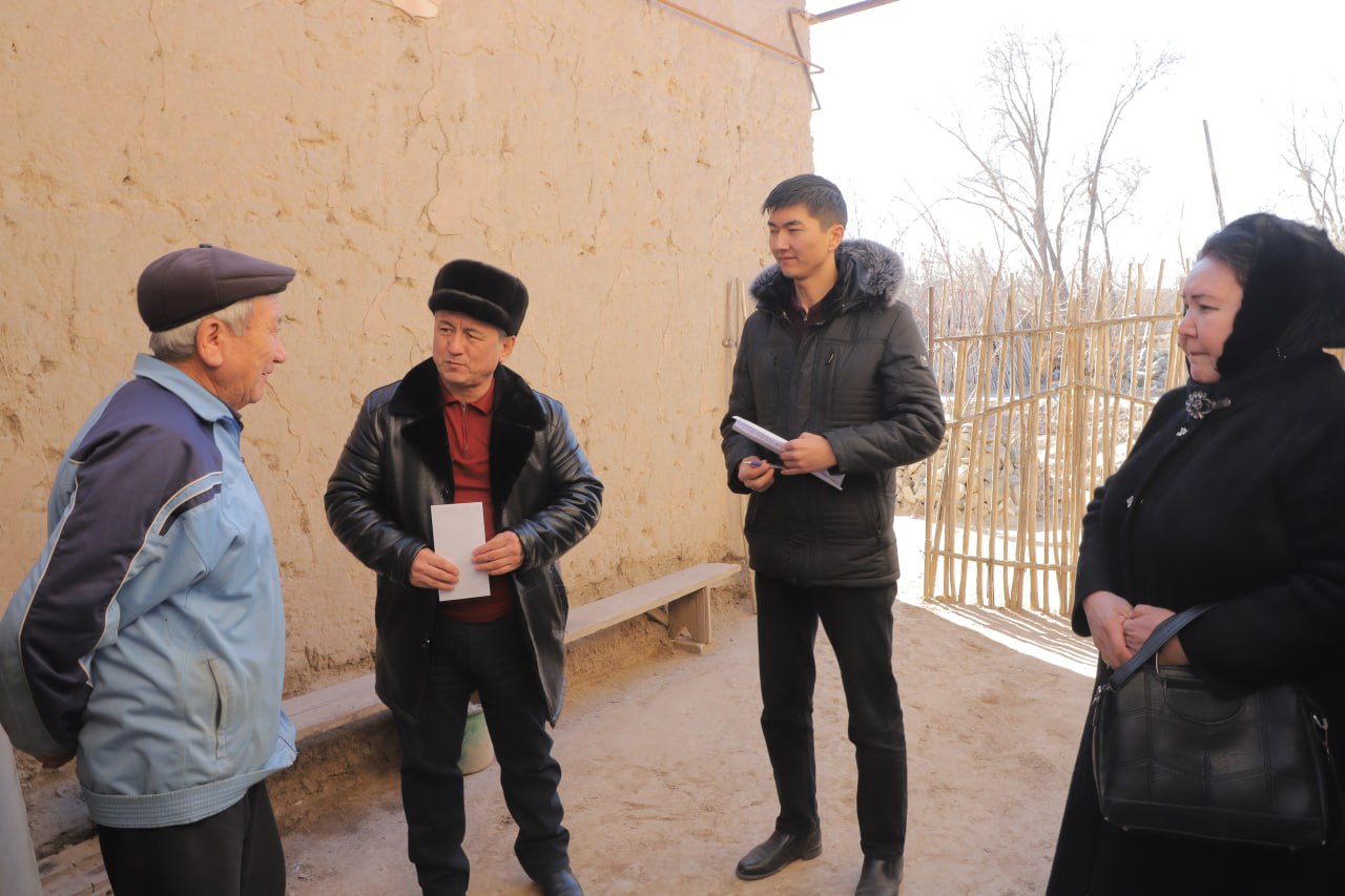 15 nafar nuroniyga 300 ming soʻmdan pul mablagʻlari berildi