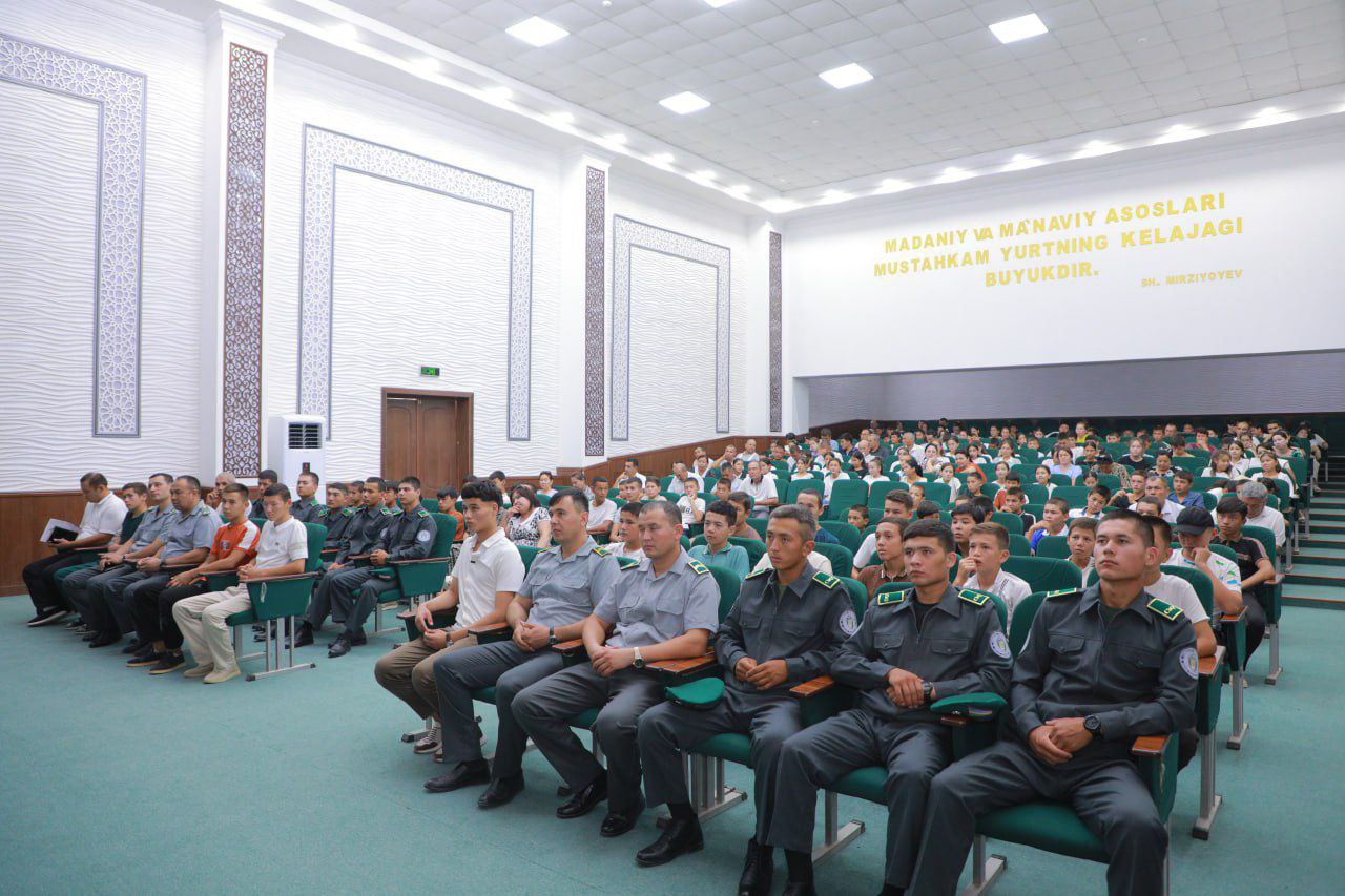 "ДОЛЗАРБ 90 КУН" ЛОЙИҲАСИ ДОИРАСИДА АМУДАРЁЛИК ЁШЛАРГА ТЕРМИ