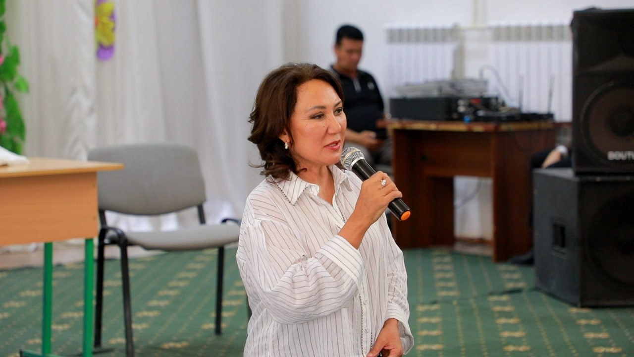 Sahna orqali fikrlashuv: muhokama markazida – ayol huquqlari