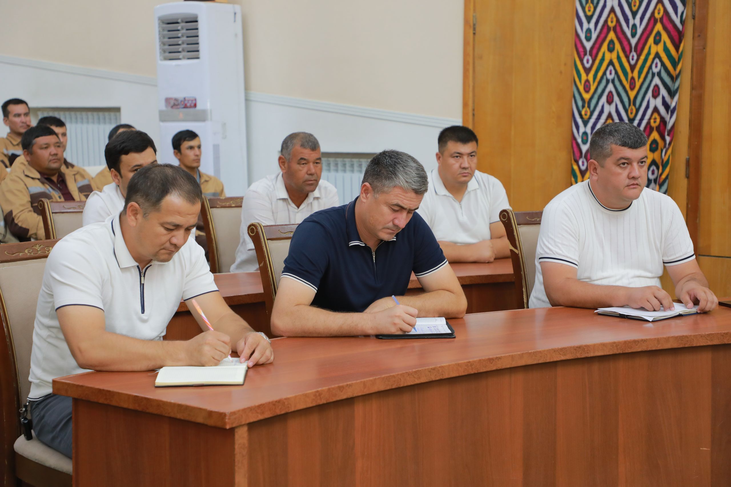 Elektr tarmoqlari filialida korruptsiyaga qarshi kurashish masalalari muhokama etildi