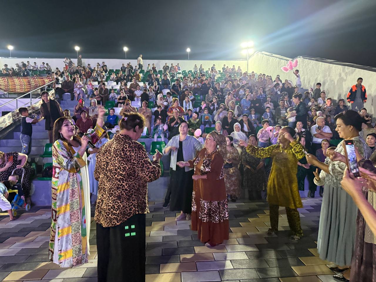 “Birlashib, buyuk tarix yaratamiz” shiori ostida “Maʼrifat karvoni” loyihasi doirasida madaniy-maʼrifiy tadbir oʻtkazildi