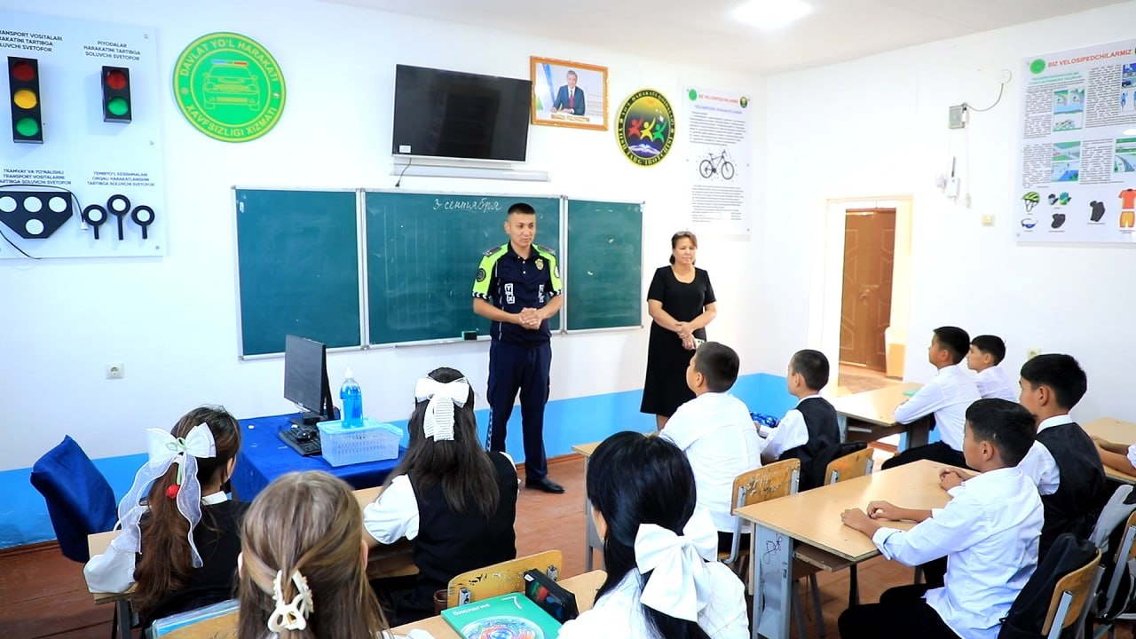 Maktab oʻquvchilari uchun yoʻl xavfsizligi saboqlari oʻtkazi