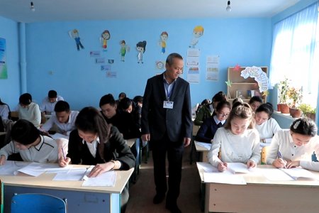 Tumanimizdagi abituriyetlardan DTMning sinov testlari olindi