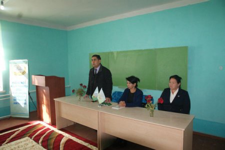 DEPUTAT MAKTAB OʻQUVChILARI BILAN UChRAShDI