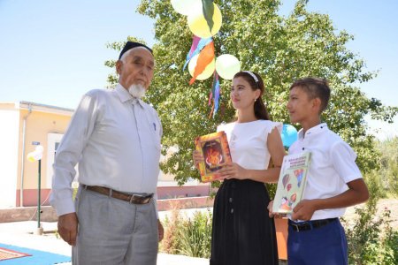 НУPОНИЙЛАP БИЛАН ЁШЛАP ДИЛДАН СУҲБАТ ҚУPДИЛАP