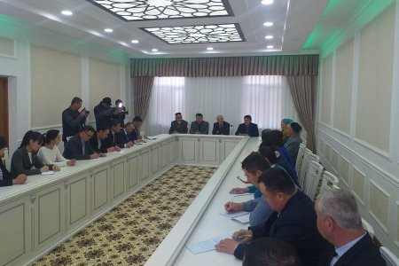 Сенатор Шароф Уснатдинов туманимизга ташриф буюрди