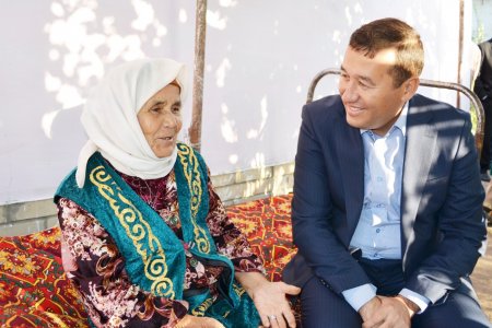 Tuman hokimi Uyshin mahallasida boʻlib, xalq bilan muloqot q