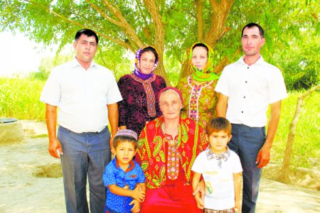 AHIL VA TOTUV IKKI XALQNING  QARDOShLIK RIShTALARI MUSTAHKAM