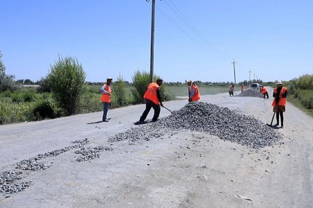 СЕКТОP PАҲБАPИНИНГ АМАЛИЙ ЁPДАМИ БИЛАН 3 КИЛОМЕТPЛИК ЙЎЛ ЖОP