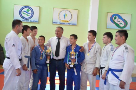 ТУМАНИМИЗДАН ЗАБАРДАСТ СПОРТЧИЛАР ЕТИШИБ ЧИҚАДИ