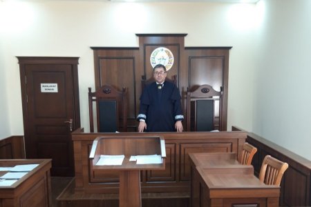 Судья мантияси – давлат ҳокимияти рамзи
