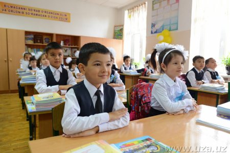 YaNGI OʻQUV YILI MUSTAQILLIK DARSI BILAN BOShLANDI