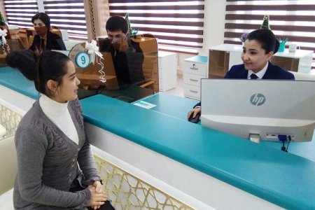 ДАВЛАТ ХИЗМАТЛАPИ МАPКАЗИ ЖОЙЛАPГА ЧИҚҚАН ҲОЛДА ПУЛЛИК ЭКСПP