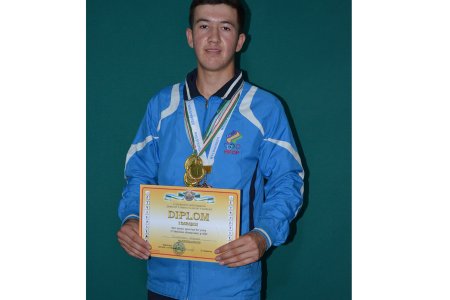 АМУДАРЁЛИК СПОРТЧИ ТЕННИС БЎЙИЧА ЎЗБЕКИСТОН  ЧЕМПИОНИ БЎЛДИ