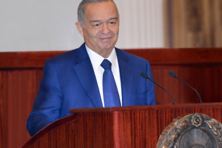 И.КАРИМОВНИ ХОТИРЛАШ ТАДБИРЛАРИ ДАВОМ ЭТМОҚДА