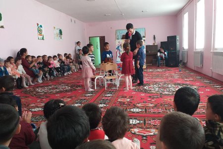 “Ёш томошабинлар” театри томонидан болажонлар учун эртак том